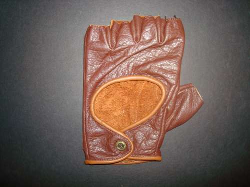 Vintage Baseball Factory Albert G. Spalding Fingerless Glove Back